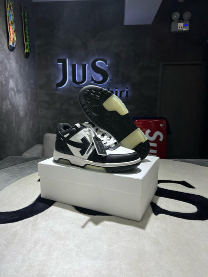 OFF-WHITE OUT OFF OFFICE PANDA
