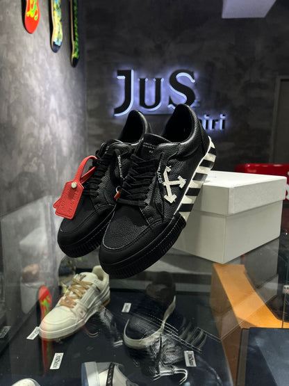 Off-White Low Vulc Black White
