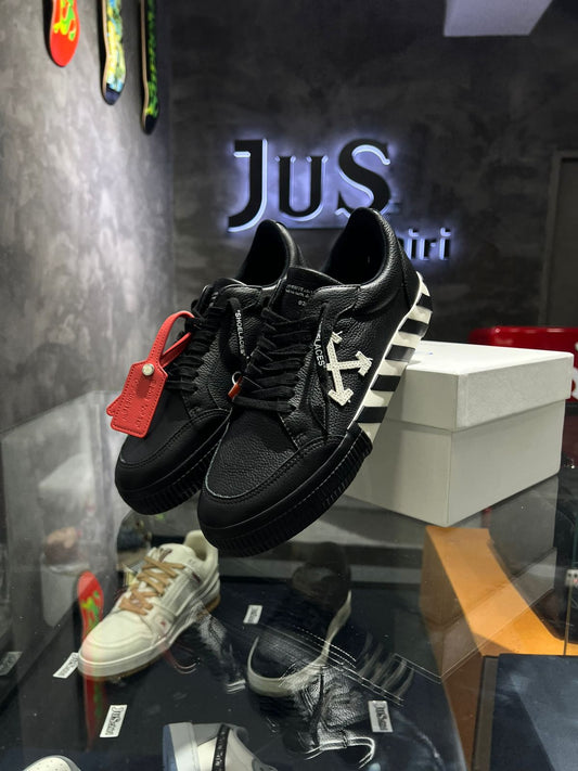 Off-White Low Vulc Black White