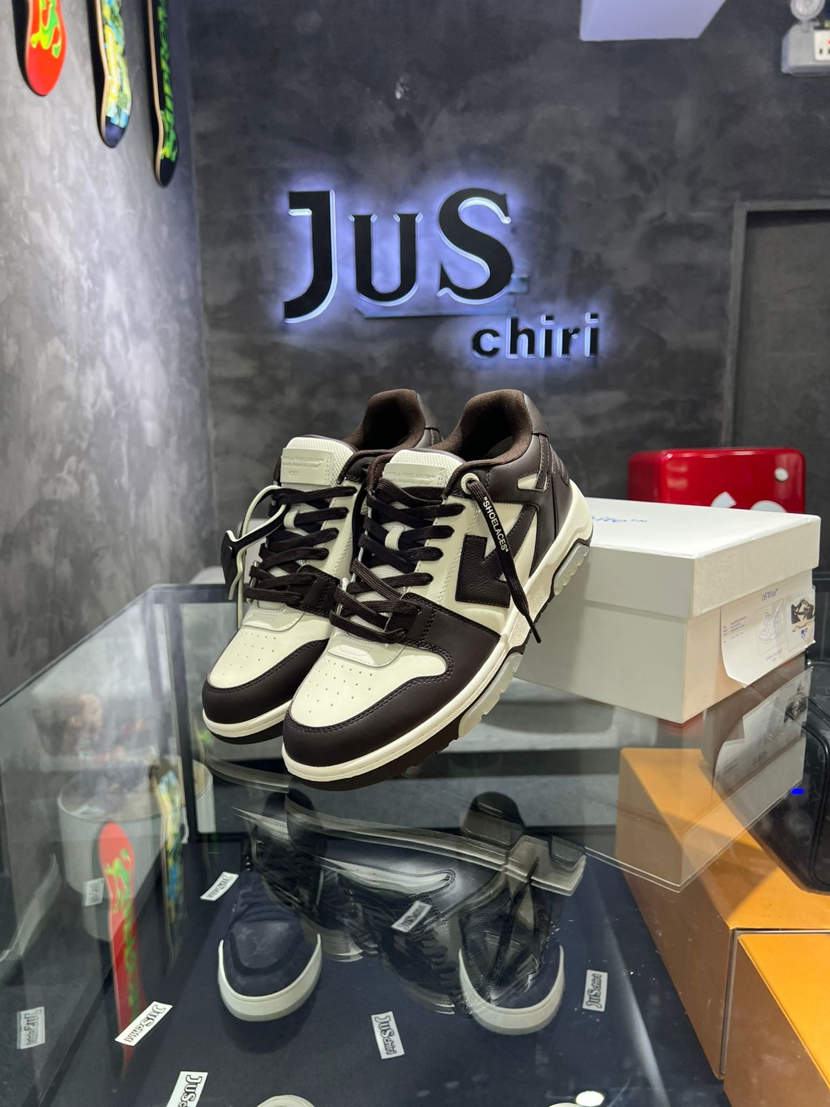 OFF-WHITE Out Of Office OOO Low Tops Chocolate