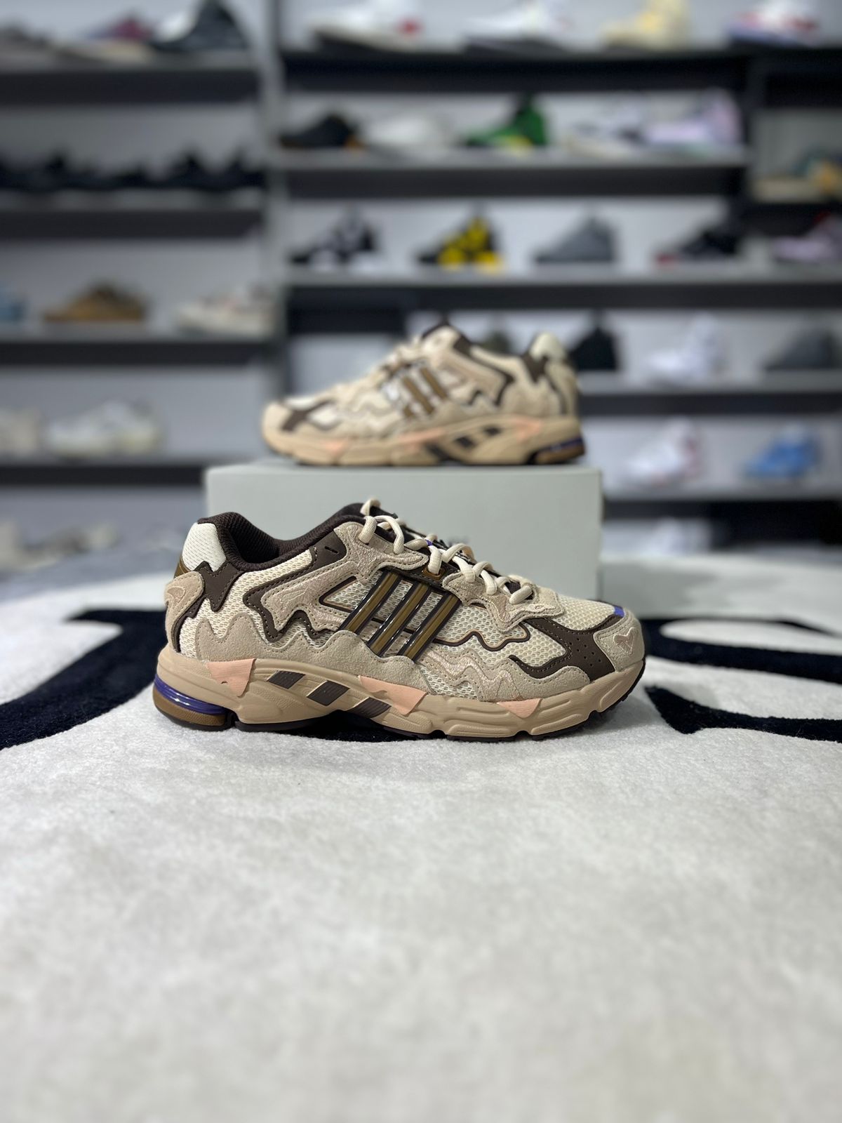 adidas Response CL Bad Bunny Paso Fino