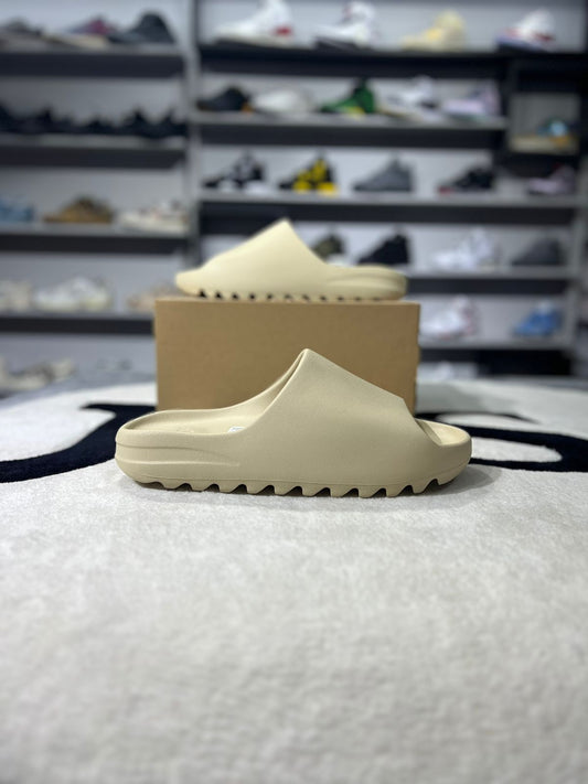 YEEZY SLIDE BONE