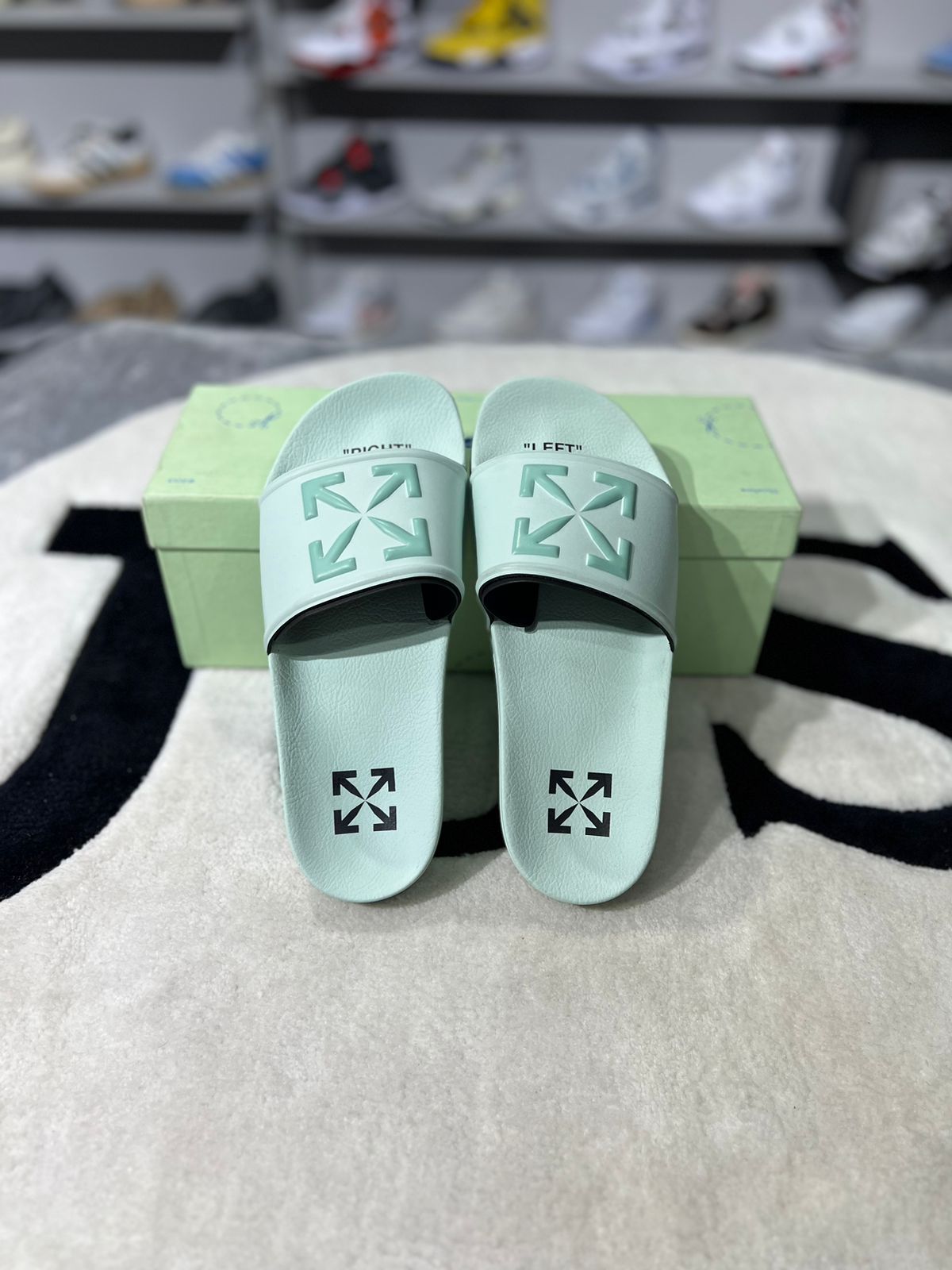 OFF-WHITE Arrow Slide Mint