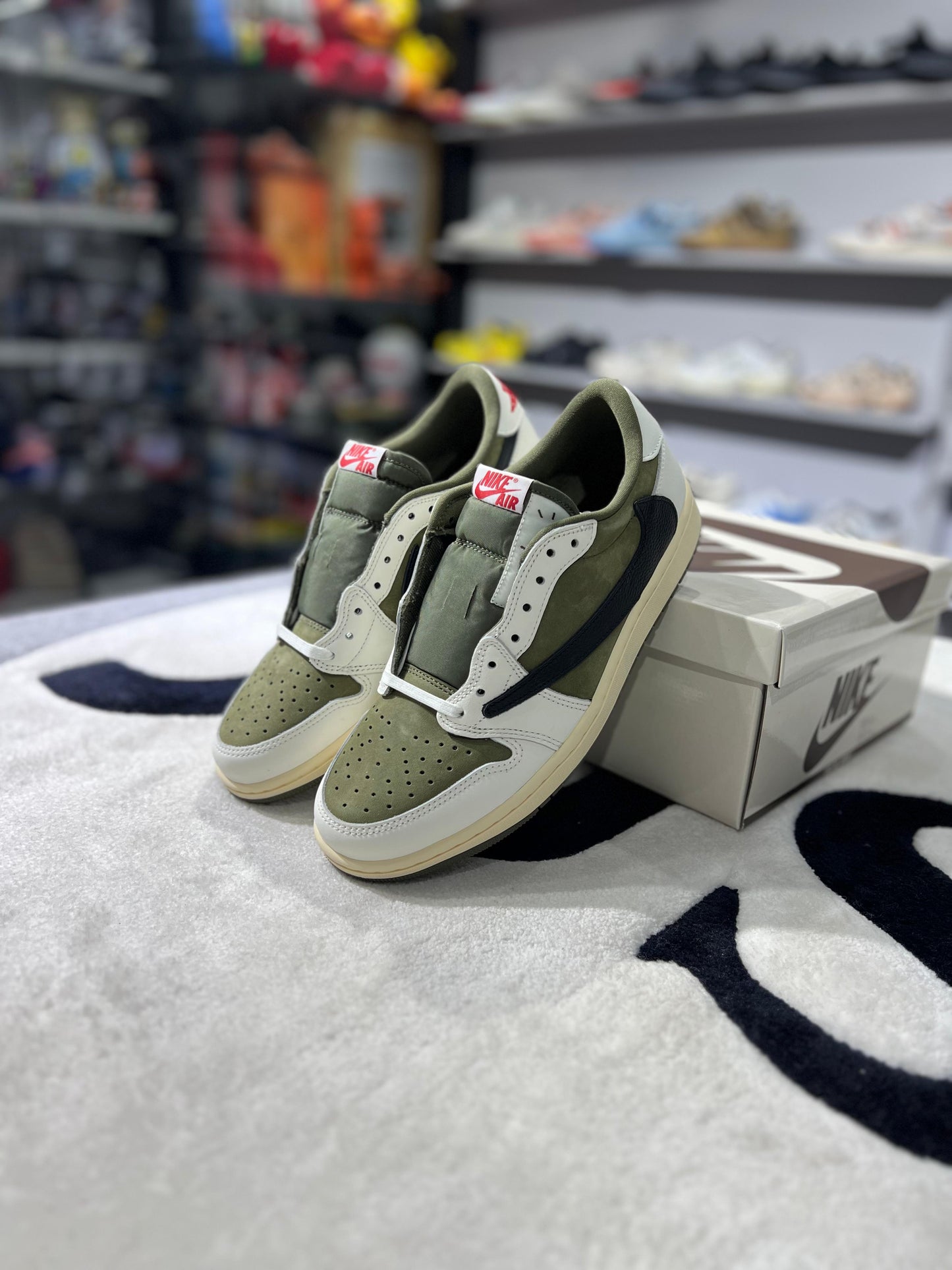 Jordan 1 Retro Low OG SP Travis Scott Medium Olive