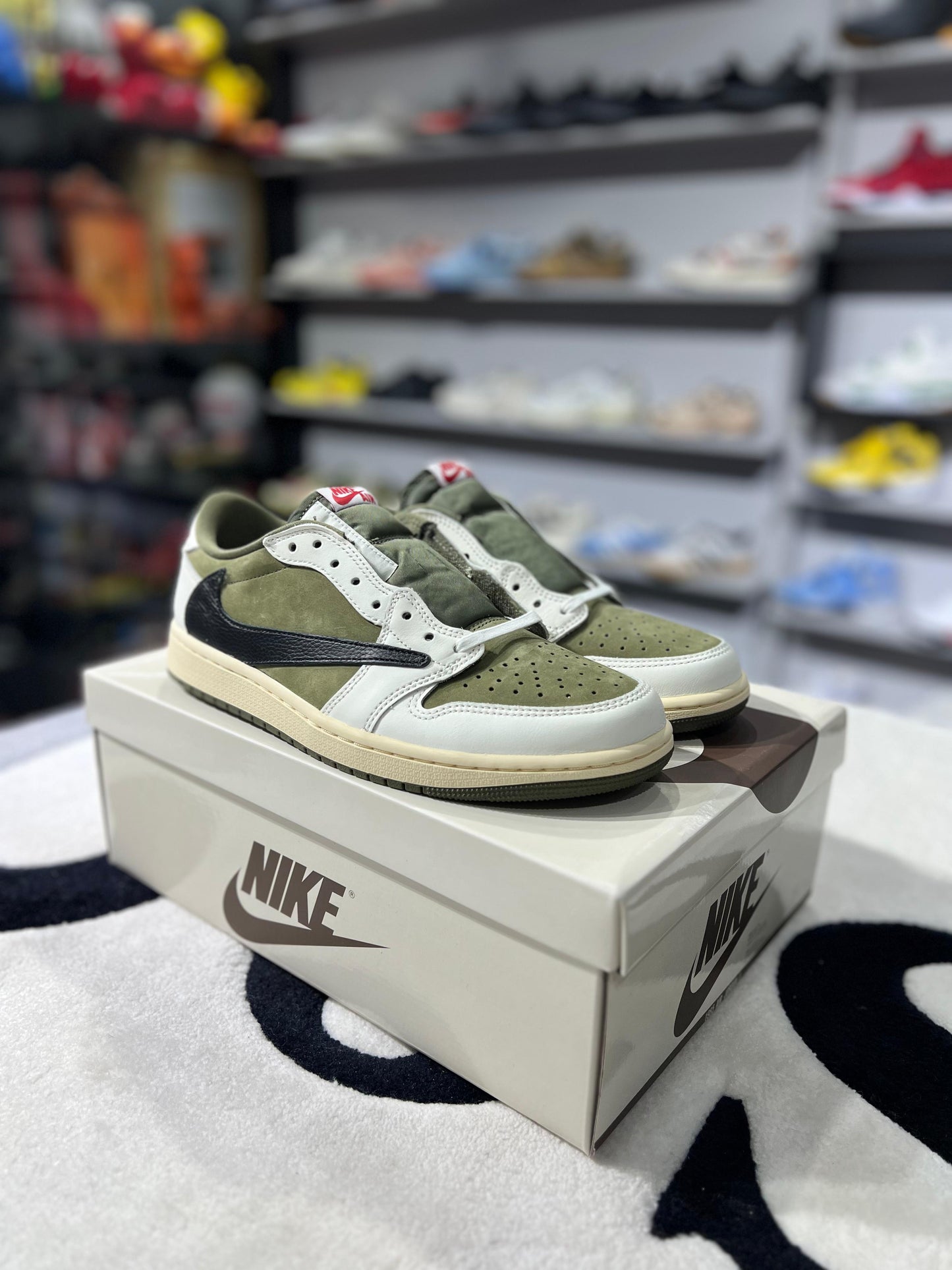 Jordan 1 Retro Low OG SP Travis Scott Medium Olive