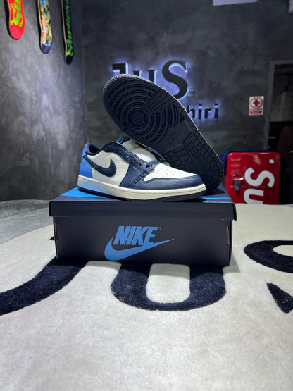 Jordan Retro 1 Low  UNC Obsidian